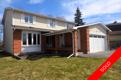 Convent Glen Detached: 4 bedroom Stainless Steel Appliances, Granite Countertop, Tile Backsplash, Glass Shower, Hardwood Floors