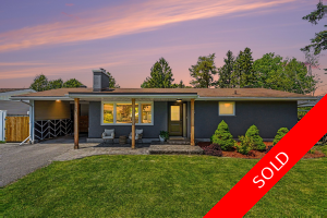 Parkwood Hills Detached: 3+2