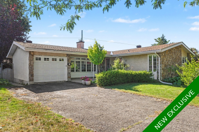 Parkwood Hills Detached: 3 bedroom